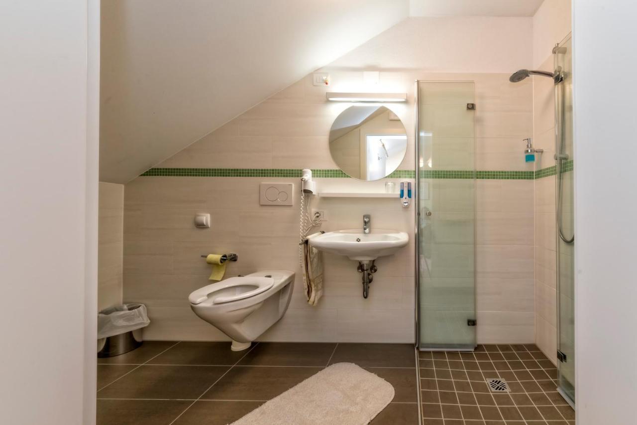 Hotel Brueckenwirt Novacella 外观 照片